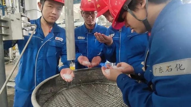 化工产品经销与代理：本质区别与选择要点